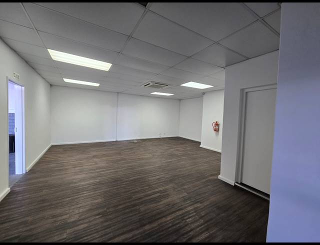 3,170M² WAREHOUSE TO LET IN BRACKENFELL INDUSTRIAL